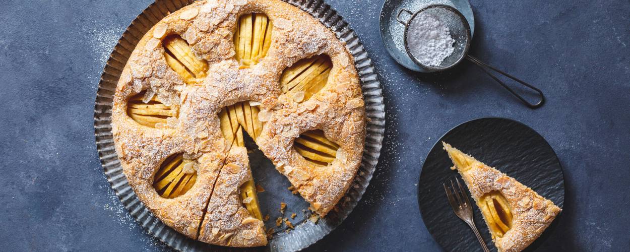 Apfelkuchen in Kuchenform