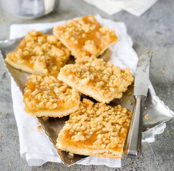 Apfelmus-Streusel-Blechkuchen
