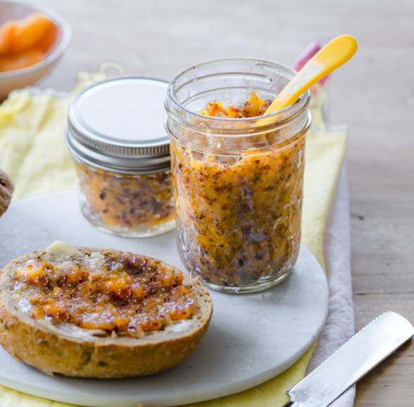 Aprikosenaufstrich mit Cranberrys