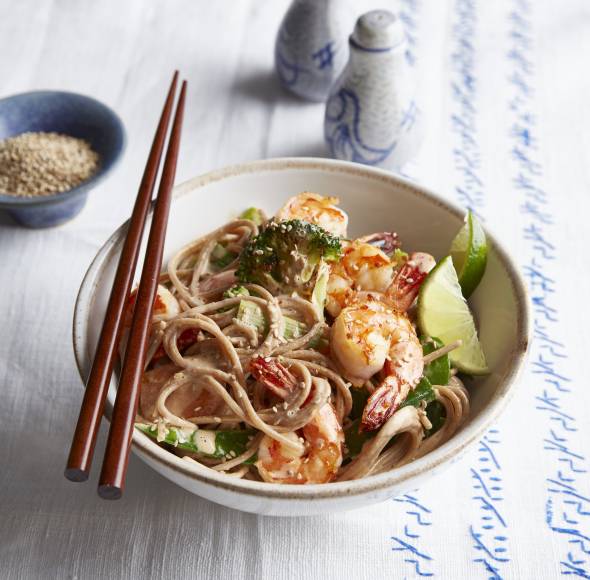 Asiatische Vollkornspaghetti mit Sesam-Garnelen