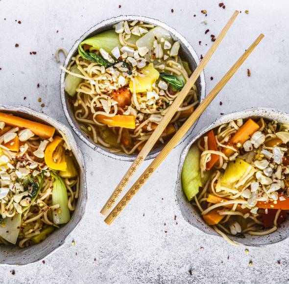 Blitzschnelle Asia-Nudeln süß-sauer