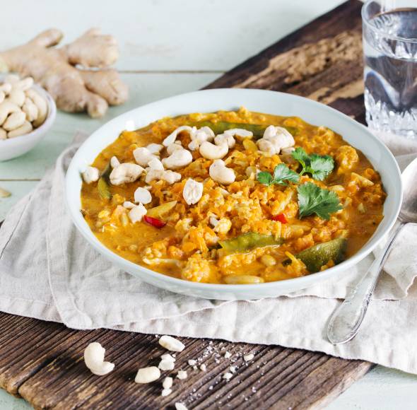 Blumenkohlcurry mit Cashewkernen