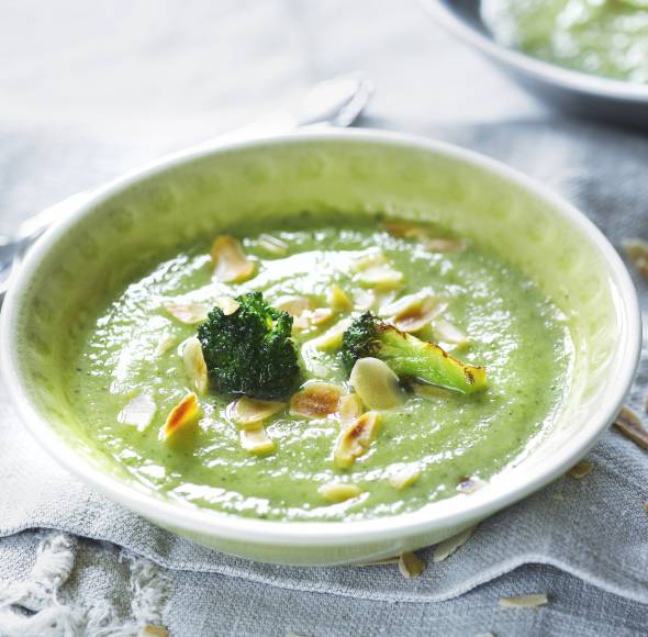 Brokkolisuppe mit Sahne