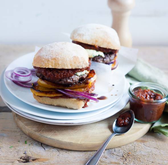 Burger mit Balsamico-Tomaten-Soße