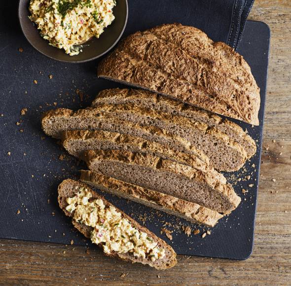 Dinkel-Bierbrot mit Walnüssen