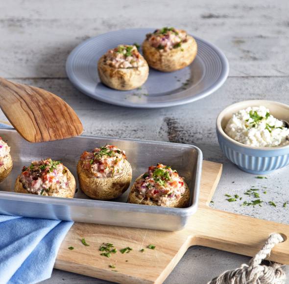 Gefüllte Champignons mit Hüttenkäse