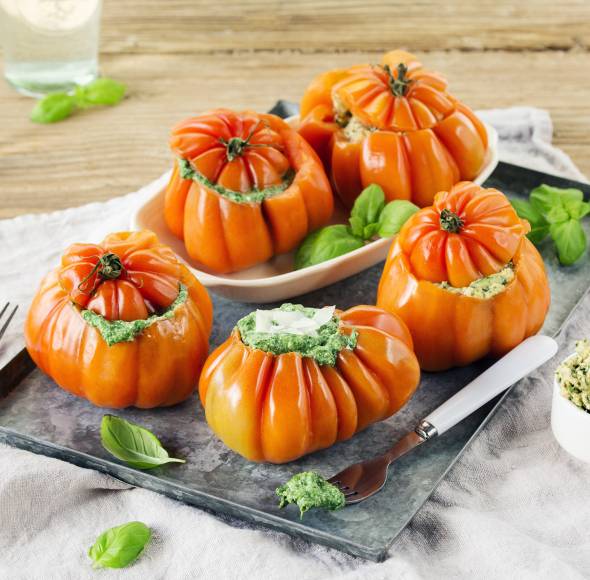 Gefüllte Tomaten mit Ricotta und Spinat