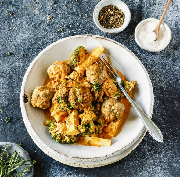 Hackbällchen mit mediterranem Gemüse