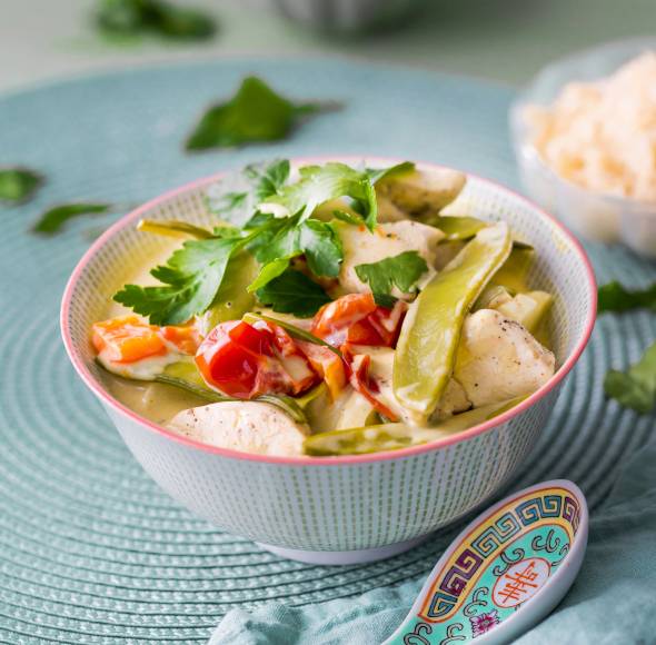 Hähnchen-Kokos-Curry mit Reis