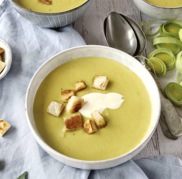 Lauchcremesuppe mit Crème fraîche
