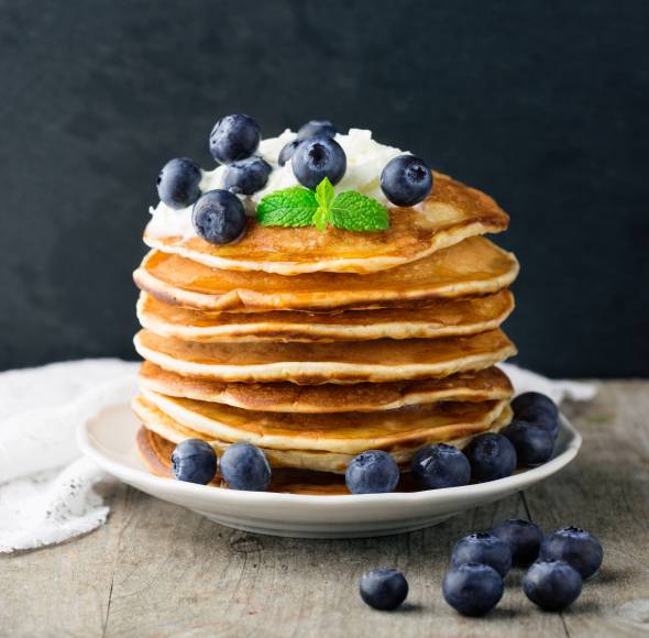 Low-Carb-Pfannkuchen mit Mascarponecreme