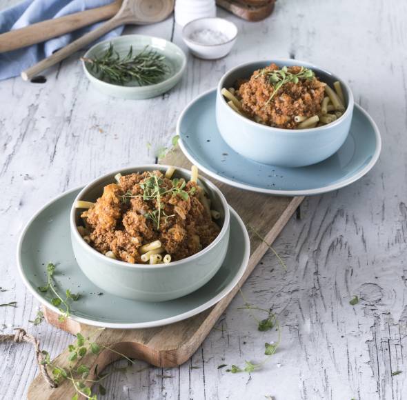 Nudeln mit Blumenkohl-Hackfleischsoße