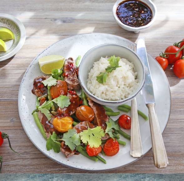 Rinderfilet mit Bohnen und Tomaten