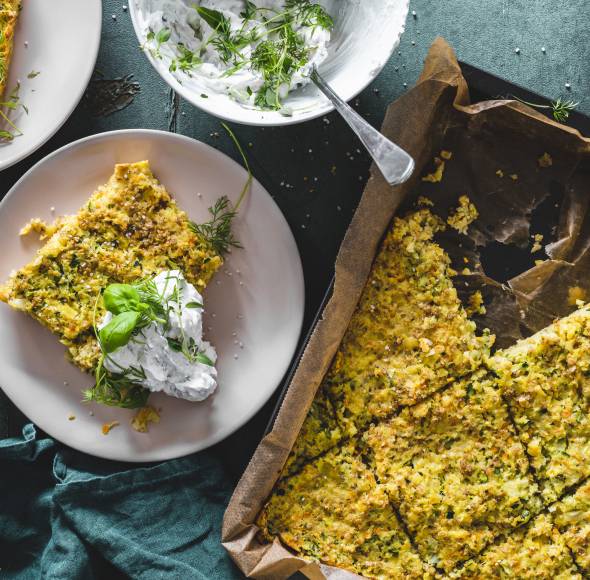 Rösti vom Blech mit Kräuterquark