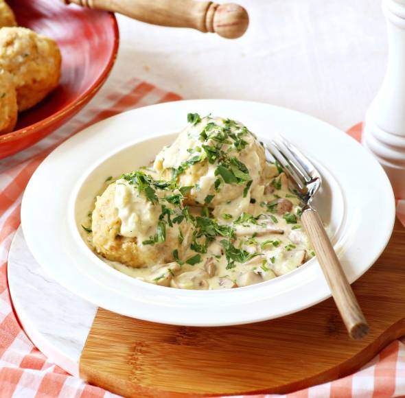 Semmelknödel mit Pilzrahm