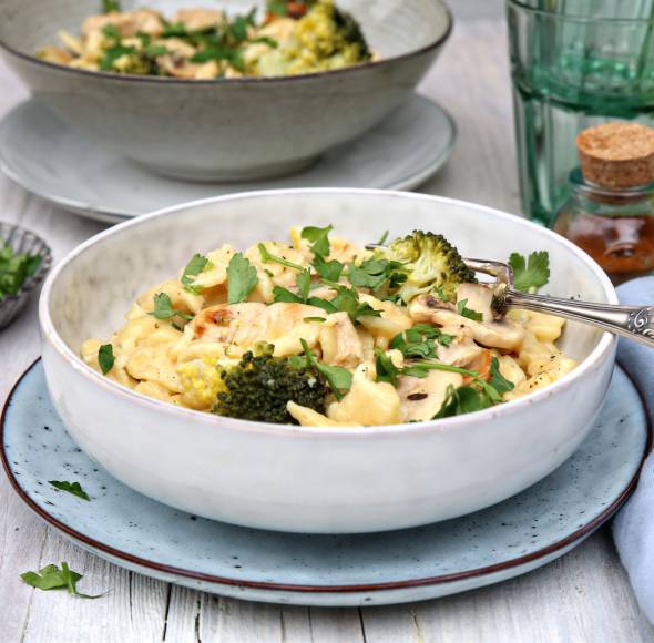 Spätzletopf mit Hähnchen und Brokkoli