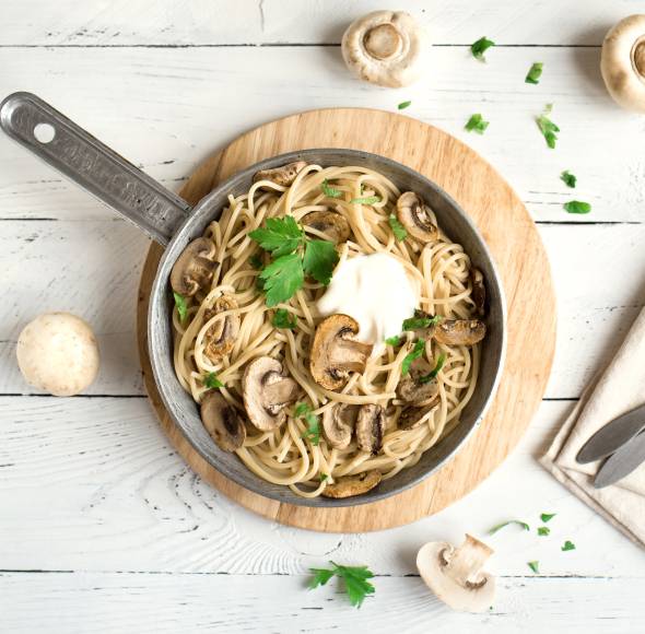 Spaghetti in Champignon-Rahmsoße
