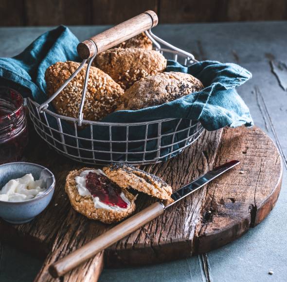 Vollkorn-Quinoabrötchen