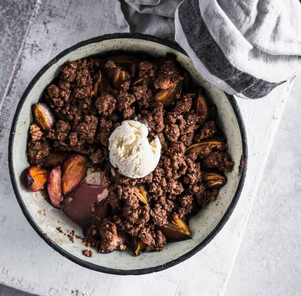 Zwetschgen-Crumble mit Schokostreuseln