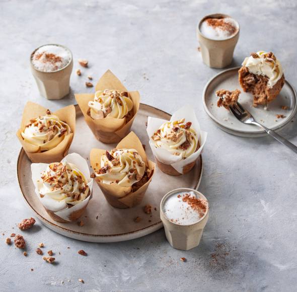 Gebrannte Mandel Cupcakes mit Orangenfrosting