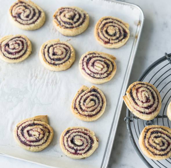 Schnelle Himbeer-Mohn-Schnecken