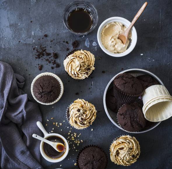 Schokocupcakes mit Karamellfrosting