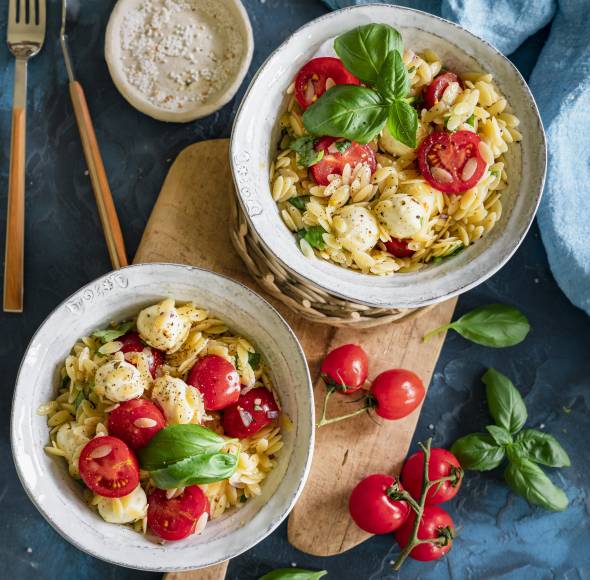 Tomate-Mozzarella-Risonisalat