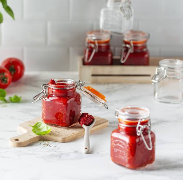 Tomatenmark aus ganzen Tomaten