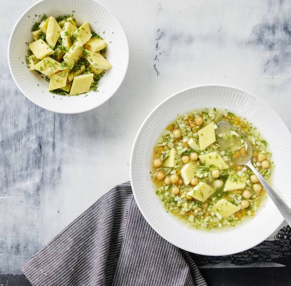 Gemüse-Eierstich-Suppe