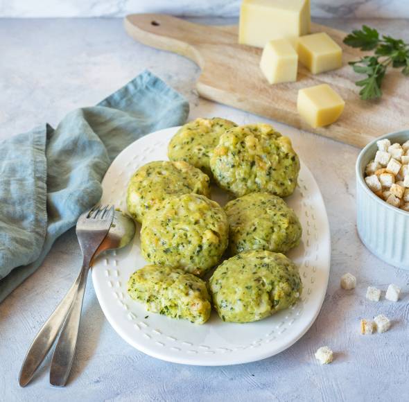 Grundrezept Käseknödel