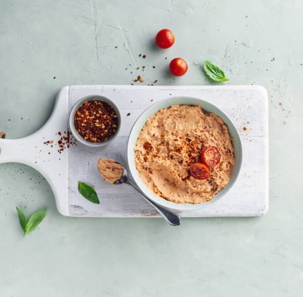 Pikanter Tomate-Mozzarella-Dip