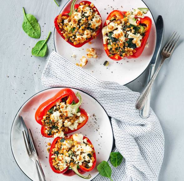 Gefüllte Paprika mit Feta und Linsen