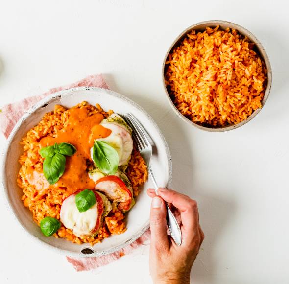 Tomate-Mozzarella-Hähnchen mit Reis