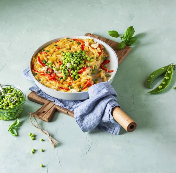 Penne-Frittata mit Erbsensalat