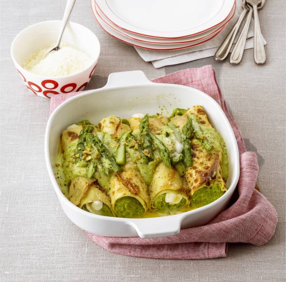 Pfannkuchen mit Spargelcreme und Camembert