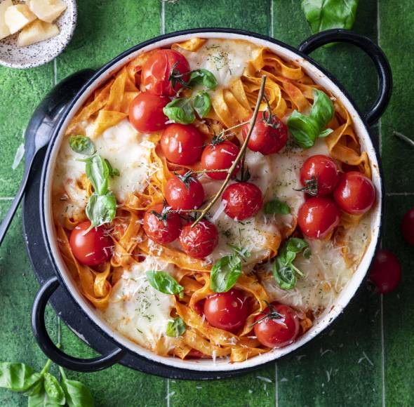 Nudelauflauf mit Tomaten