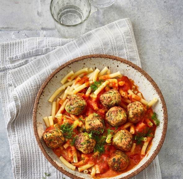 Paprika-Pasta mit Gemüsebällchen