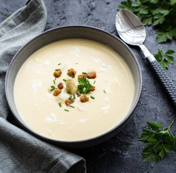 Spargelsuppe aus Schalen