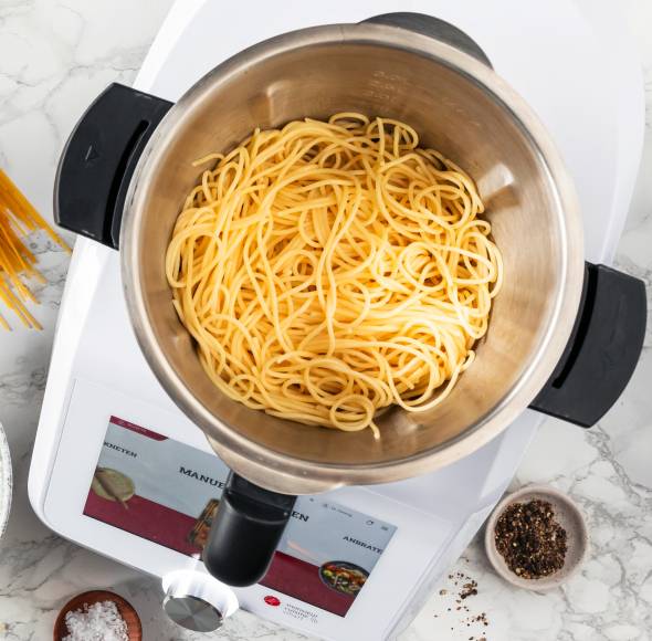 Nudeln aus dem Monsieur Cuisine