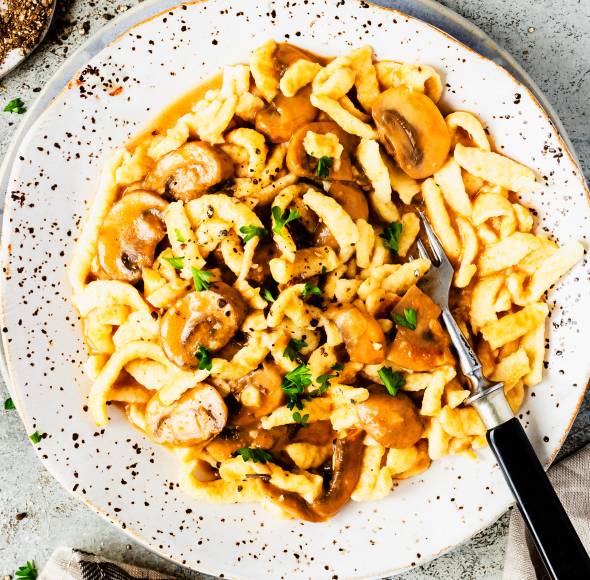 Spätzle mit Jägersoße