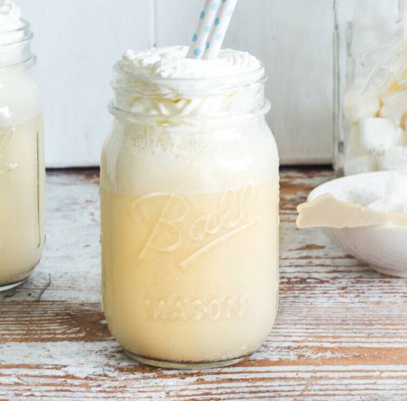 Weißer Eiskaffee-Milchshake