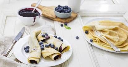Pfannkuchen mit Blaubeeren und Schokolade