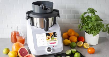 Saftpresse auf Monsieur Cuisine mit Obst 