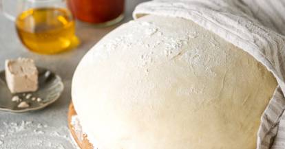 Pizzateig mit frischer Hefe