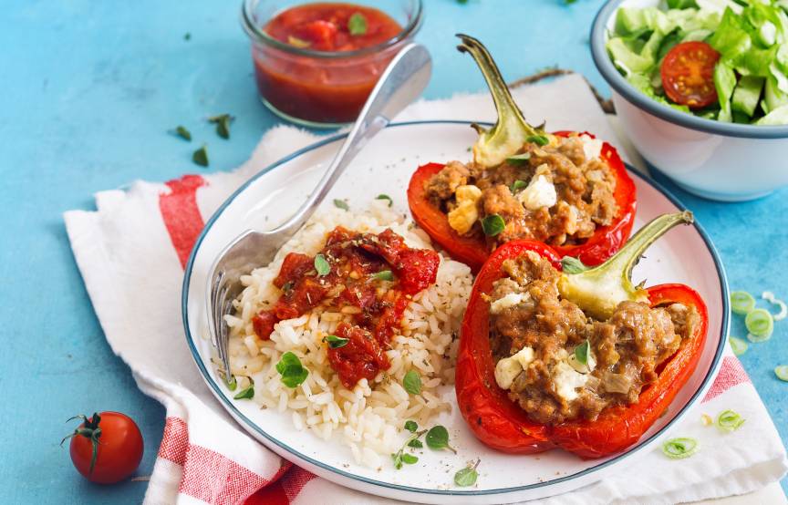Gefüllte Paprika mit Hackfleisch und Feta