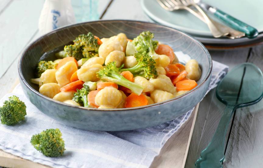 Gnocchi und Gemüse in Gorgonzolasoße