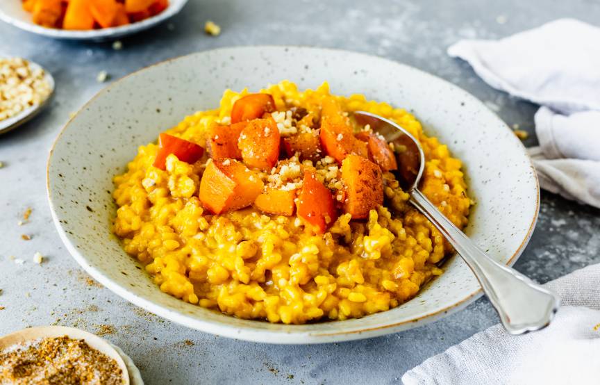 Pumpkin-Spice-Milchreis mit Kürbiswürfeln