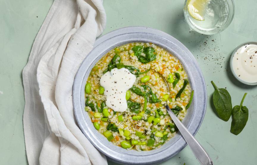 Graupen-One Pot mit Spinat und Edamame