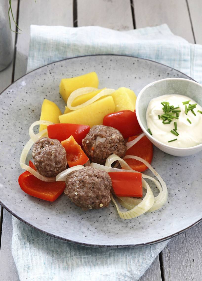 Gemüse mit Hackbällchen