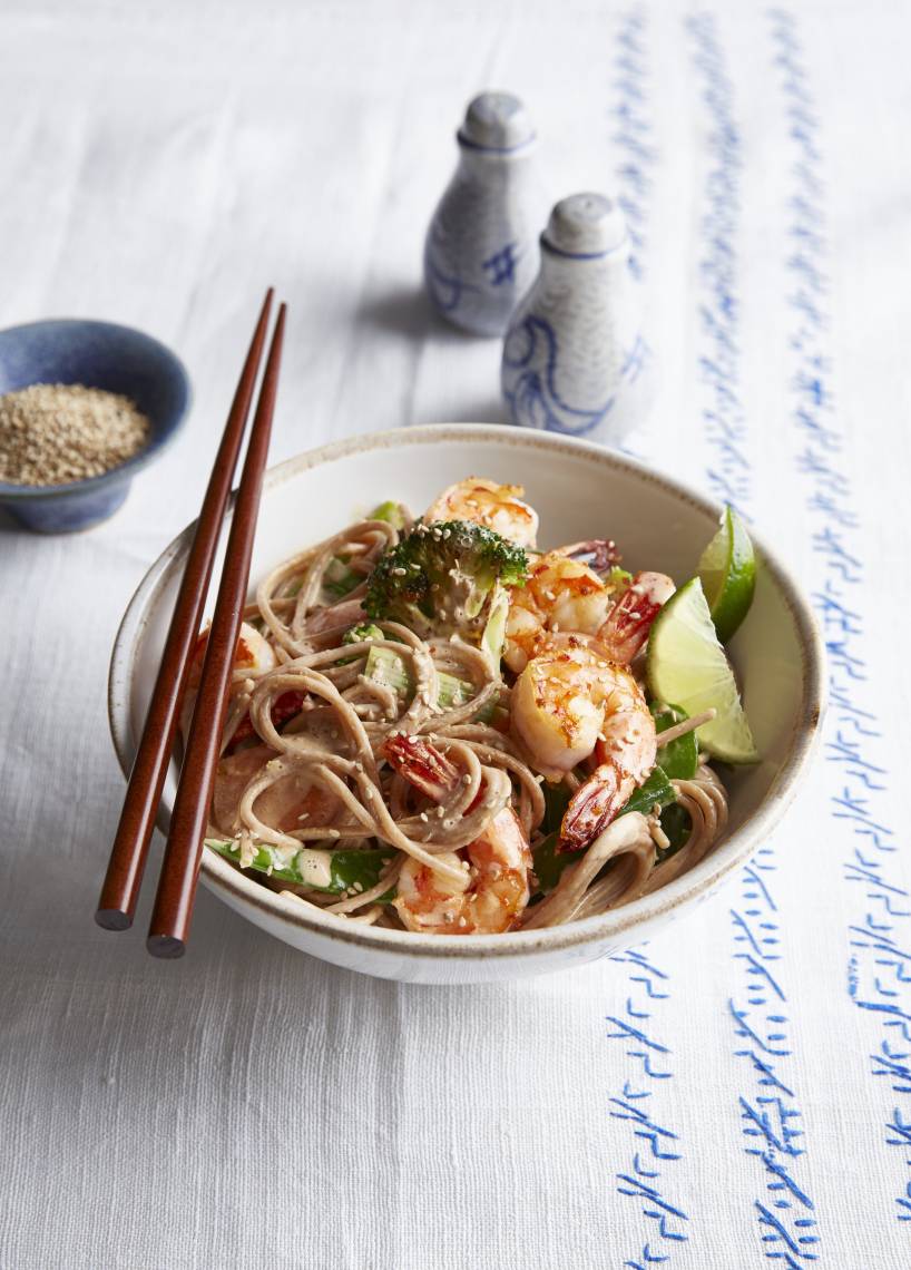 Asiatische Vollkornspaghetti mit Sesam-Garnelen